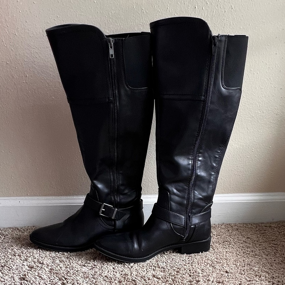 Black Boots - Picture 2 of 4